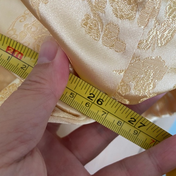 Vintage Old Shanghai San Francisco Gold Brocade Asian Kimono Robe One Size - Picture 10 of 10